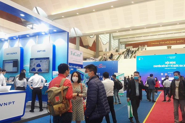 Ba lĩnh vực ưu tiên trong chuyển đổi số y tế quốc gia - Anh 1