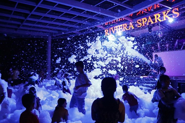 Bí quyết lấp đầy buồng phòng của Crystal Bay Hospitality - Anh 2