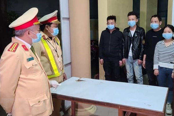 Nêu cao cảnh giác với mọi trường hợp nhập cảnh để đón Tết an vui - Anh 2