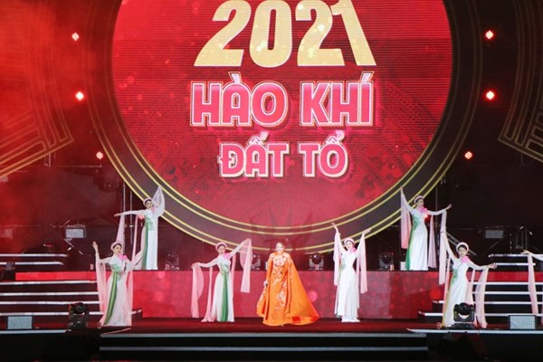 Phú Thọ đón năm mới 2021 và công bố các quyết định quan trọng - Anh 3