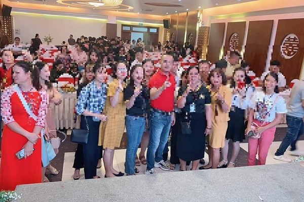 Cảnh giác với 