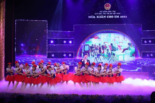 Mang Xuân đến cho em - Anh 2