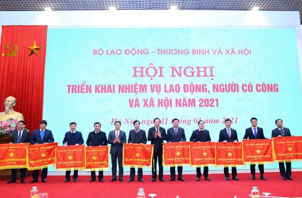 Niềm tin về chính sách, đảm bảo an sinh xã hội của nhân dân ở mức cao - Anh 3