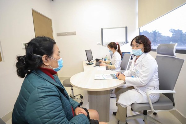 Bác sĩ chỉ ra nguyên nhân gây bệnh thoái hoá khớp ở người trẻ - Anh 1