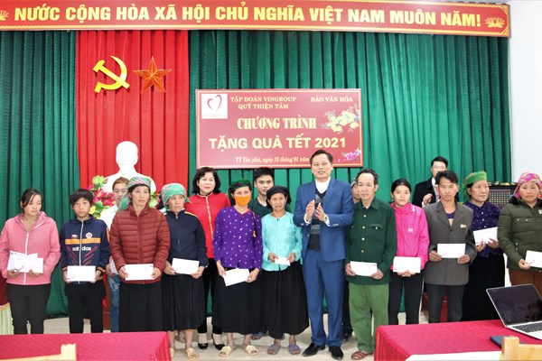 Báo Văn Hóa tặng quà Tết đồng bào nghèo huyện Bắc Mê, tỉnh Hà Giang - Anh 15