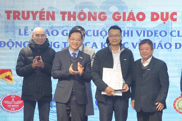Trao giải sáng tác ca khúc về giáo dục nghề nghiệp - Anh 1