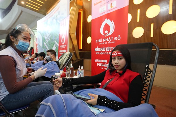 Hoa hậu, cầu thủ tham gia hiến máu tính nguyện - Anh 1
