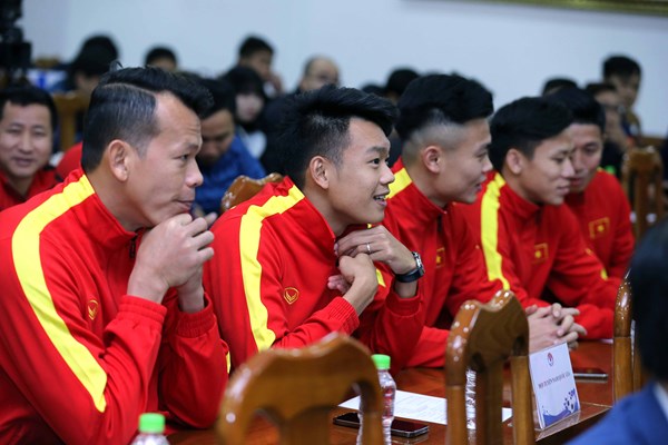 Công bố trang phục mới cho đội tuyển bóng đá quốc gia - Anh 2