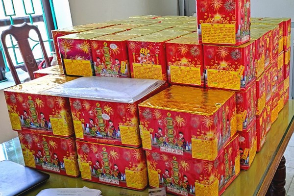 “Nóng” với pháo lậu - Anh 1