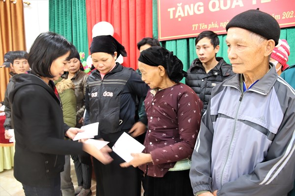 Đây là món quà Tết lớn nhất từ trước tới nay gia đình tôi nhận được - Anh 1