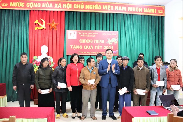 Đây là món quà Tết lớn nhất từ trước tới nay gia đình tôi nhận được - Anh 2