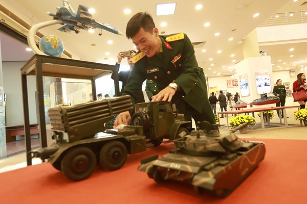 Khai mạc triển lãm Đảng ta thật là vĩ đại - Anh 6
