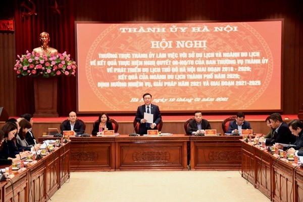 Hà Nội tìm giải pháp khôi phục và phát triển du lịch - Anh 1