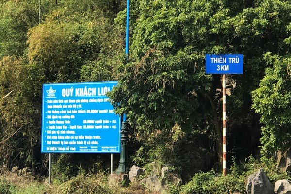 Tuyên truyền trực quan phòng, chống dịch Covid-19 dọc bờ suối Yến - Anh 6
