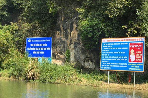 Tuyên truyền trực quan phòng, chống dịch Covid-19 dọc bờ suối Yến - Anh 8