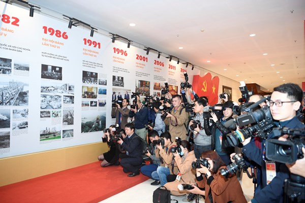 Khai trương Trung tâm báo chí Đại hội Đảng lần thứ XIII - Anh 3