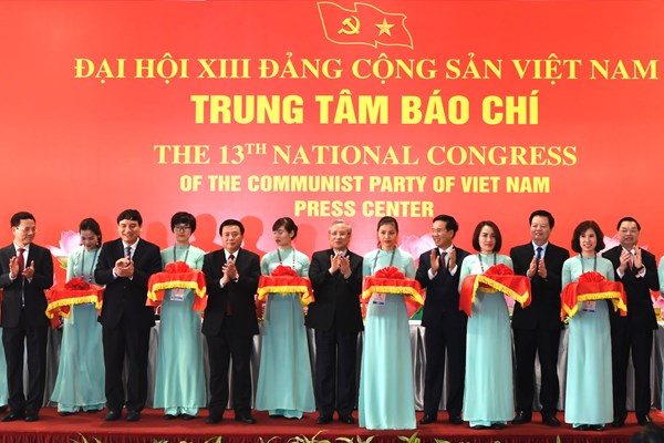 Khai trương Trung tâm báo chí Đại hội Đảng lần thứ XIII - Anh 1