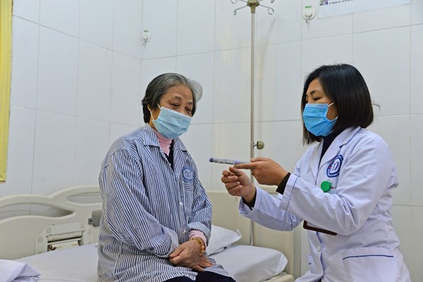Người bệnh đái tháo đường tự rước hoạ vì tin vào lời quảng cáo “chữa khỏi hẳn” - Anh 1