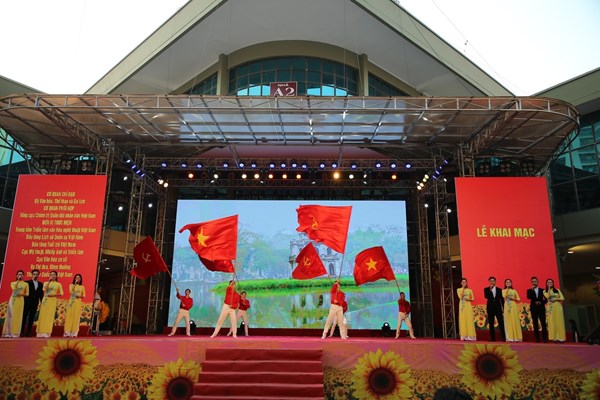 Nhiều chương trình nghệ thuật chào mừng Đại hội Đảng lần thứ XIII: Tất cả đều hướng đến khát vọng tỏa sáng - Anh 2
