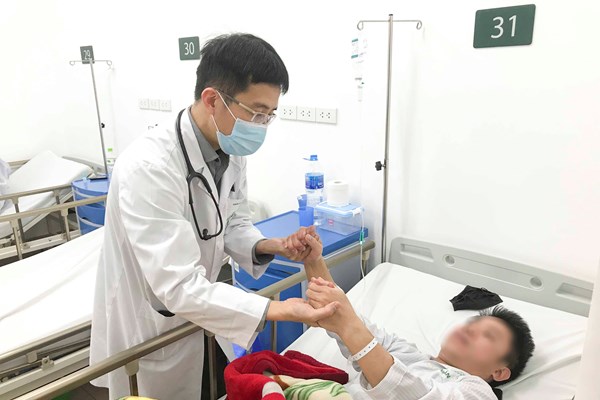 Tránh những sai lầm với người bị đột quỵ não - Anh 1
