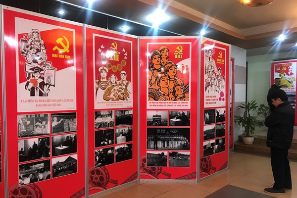 Đến hẹn lại lên trong chương trình điện ảnh chuyên đề  kỷ niệm Ngày thành lập Đảng - Anh 3