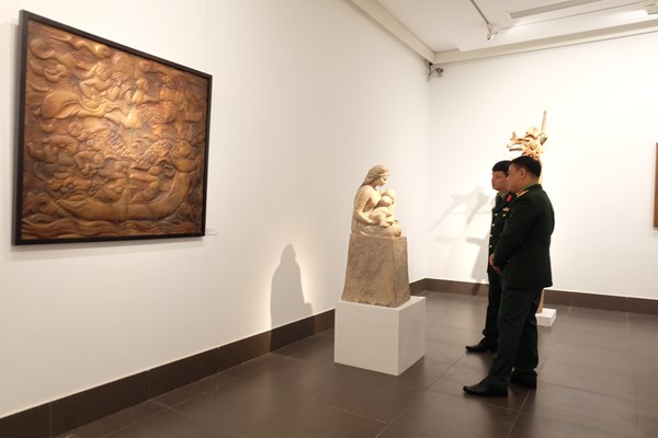 Khai mạc triển lãm điêu khắc Mùa xuân đất nước - Anh 5