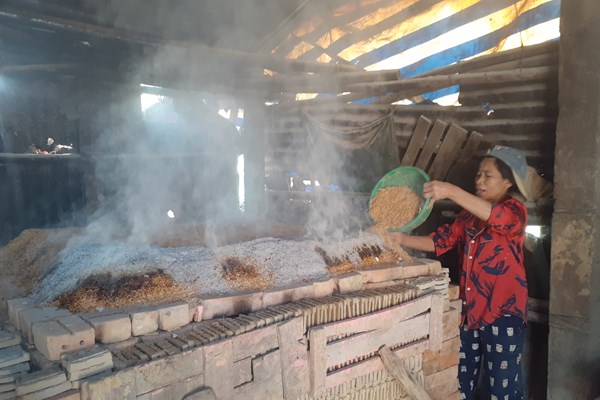 Địa Linh mùa đúc tượng ông Táo - Anh 1