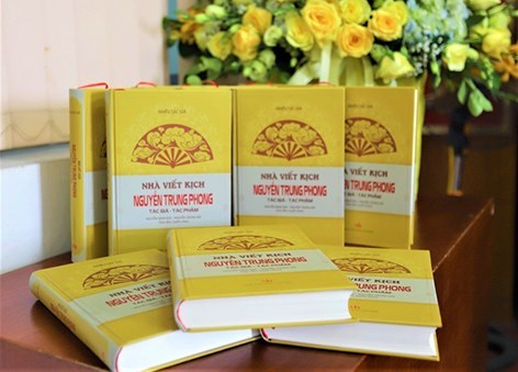 Trả lại tên “cha đẻ” tác phẩm âm nhạc Giận mà thương - Anh 1