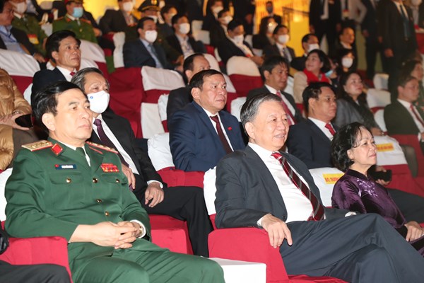 Chương trình nghệ thuật “Khát vọng- Tỏa sáng”: Rạng rỡ hồn thiêng sông núi - Anh 4