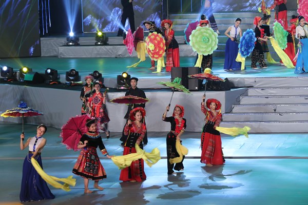 Chương trình nghệ thuật “Khát vọng- Tỏa sáng”: Rạng rỡ hồn thiêng sông núi - Anh 18