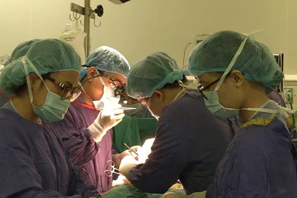 Xúc động câu chuyện gia đình đã hiến tạng người thân và tri ân người nhận tạng - Anh 1