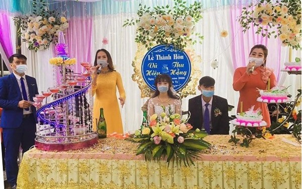 Vận động người dân hoãn, lùi thời gian cưới tại địa phương có dịch Covid-19 - Anh 2