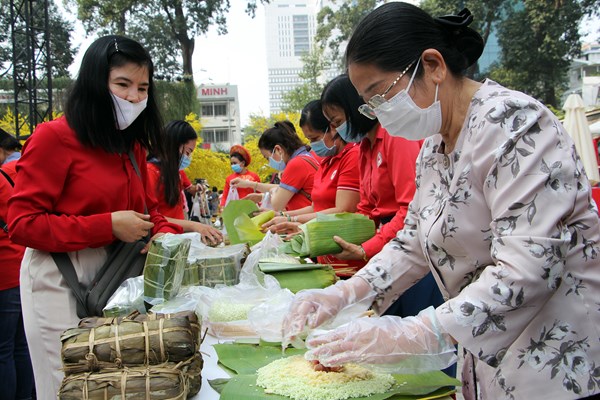 Ấm áp ngày hội “Nghĩa tình mùa xuân” 2021 - Anh 3