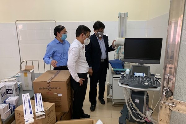 Những thiết bị hiện đại nhất điều trị bệnh nhân Covid-19 đã có mặt tại Điện Biện - Anh 1