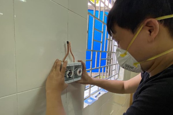 Những thiết bị hiện đại nhất điều trị bệnh nhân Covid-19 đã có mặt tại Điện Biện - Anh 3