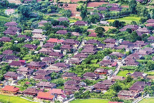 Ôi còn đâu đây sắc chàm pha màu gió - Anh 3