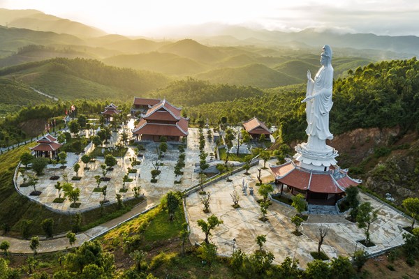 Nghệ An: Trẩy hội hoa xuân và nghỉ dưỡng với ưu đãi hấp dẫn tại Khu du lịch sinh thái Mường Thanh Diễn Lâm - Anh 1