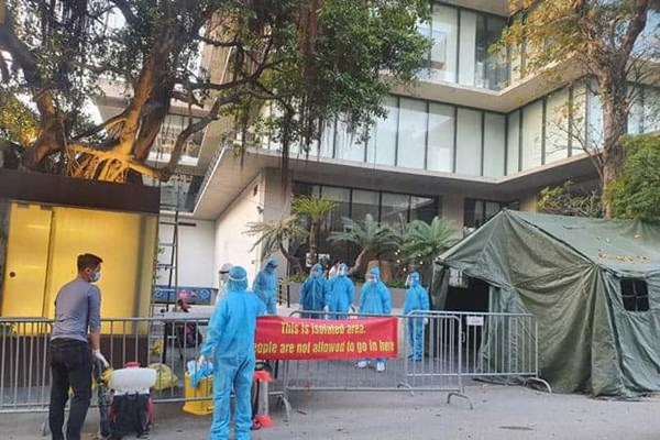Sáng mùng 4 Tết có 1 ca mắc Covid-19 tại Hà Nội - Anh 1