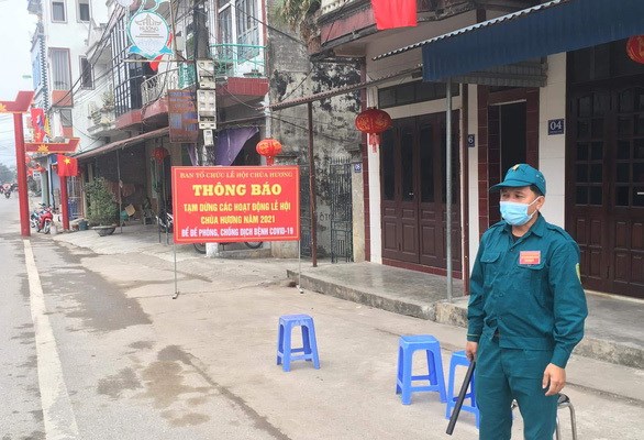 Xử lý nghiêm “cò mồi” đưa khách đi “chui” vào chùa Hương - Anh 1