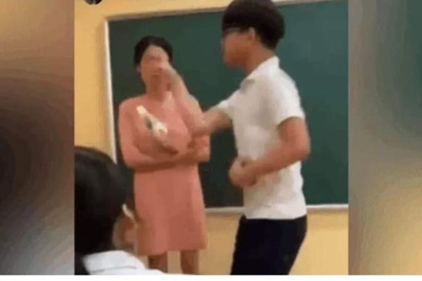 Sở GD&ĐT thông tin chính thức về vụ “học sinh tát cô giáo” - Anh 1