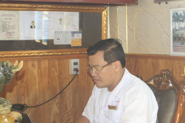 Lương y Nguyễn Tần với “tác động nắn chỉnh cột sống” - Anh 1