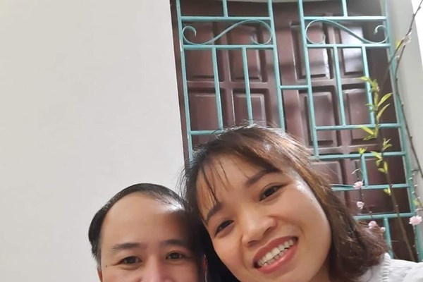 Những gia đình bác sĩ chống covid - Anh 1