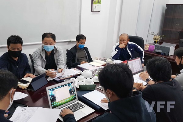 HLV Park Hang-seo chuẩn bị cho các mục tiêu trọng điểm trong năm 2021 - Anh 2