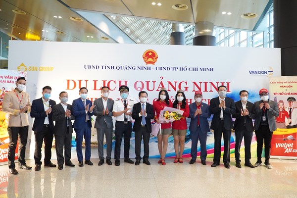 Sân bay Vân Đồn mở cửa trở lại đón chuyến bay Vietjet đầu tiên - Anh 2