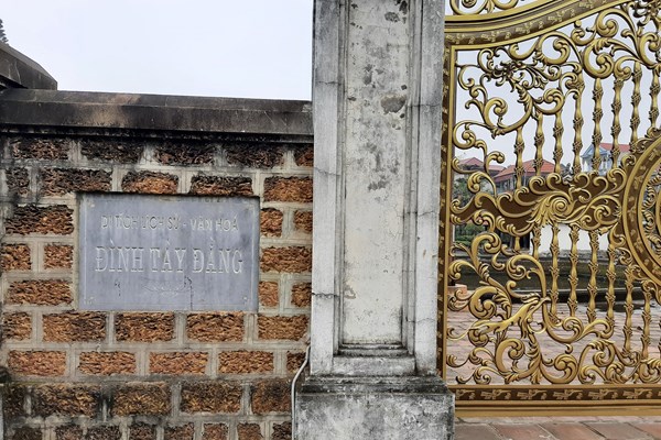 Bị thay cổng sắt không phù hợp: Di tích quốc gia đặc biệt đình Tây Đằng đã được trả về nguyên trạng - Anh 2
