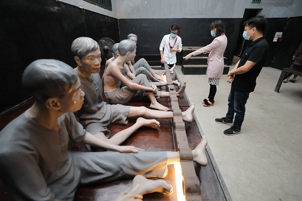 Di tích, danh thắng trên địa bàn Hà Nội mở cửa trở lại: Tham quan, chiêm bái với “5K” - Anh 3