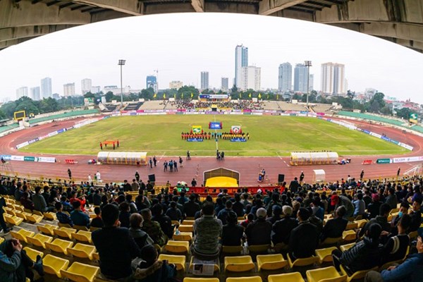 4/5 sân sẵn sàng đón khán giả vào xem V.League - Anh 1