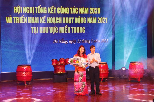 Giải thưởng Hội Nghệ sĩ Sân khấu: 
