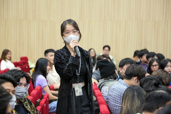 Lần đầu tiên tổ chức Liên hoan phim Văn Lang - Anh 6