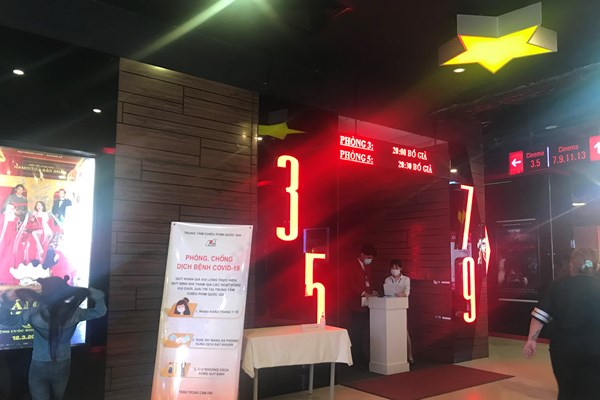 “Bố già” khuấy động phòng vé mùa dịch - Anh 7